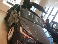 -TESLA 特斯拉(广州天环广场体验店)