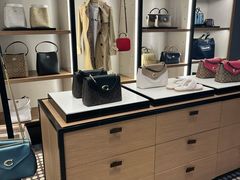 -COACH蔻驰(赛特奥特莱斯店)