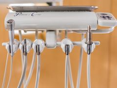-齐玉齿科JADENTAL