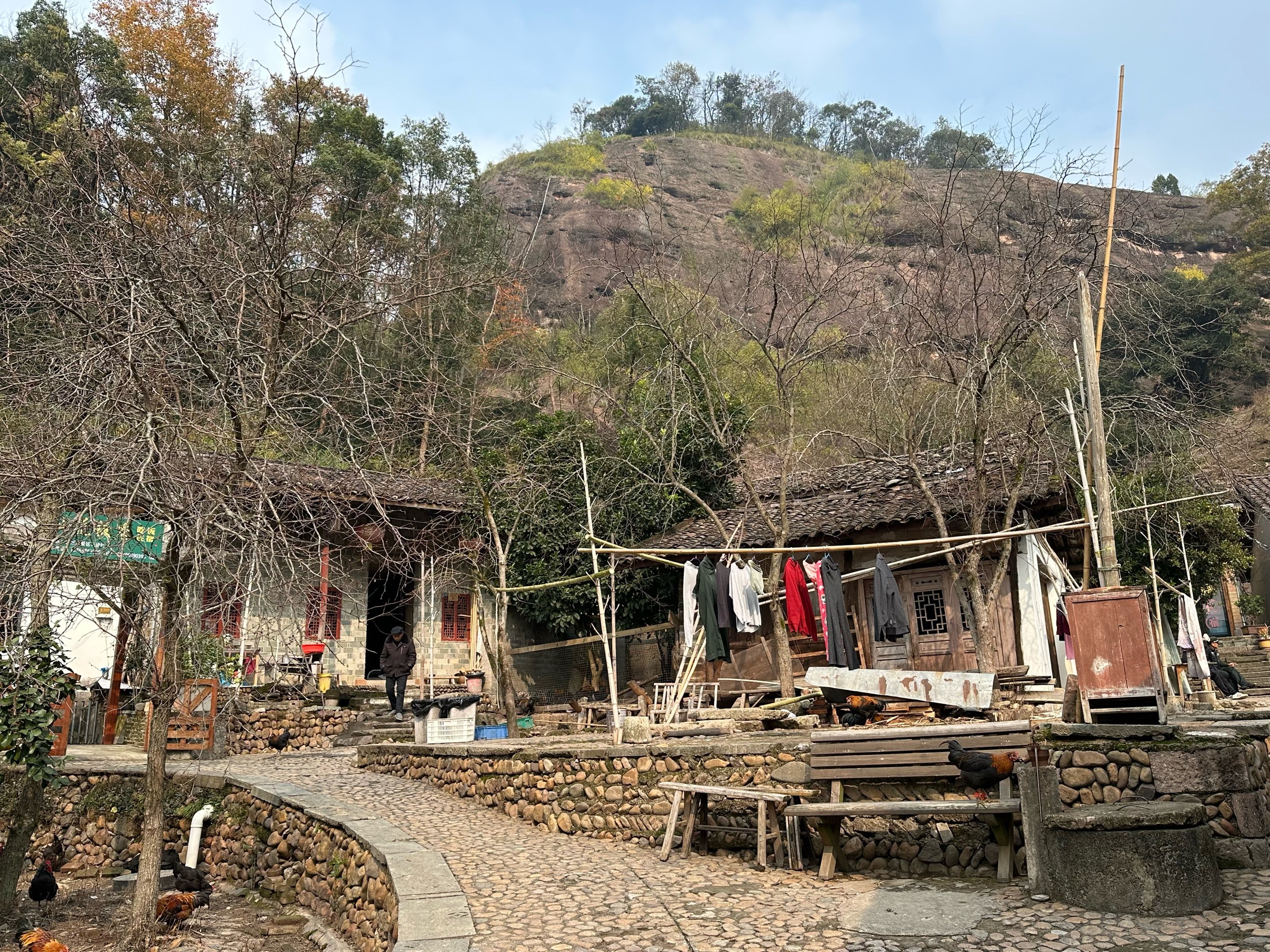 无蚊村位于江西龙虎山东岸的许家村,大概有