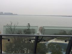 -上海滴水湖皇冠假日酒店