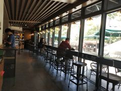 大堂-星巴克(西藏路店)