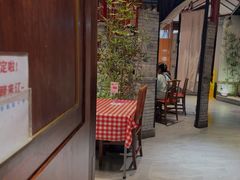 -川流不息·地道川菜·小龙虾(新松江路店)