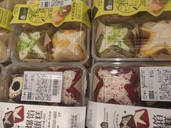 -资和信百货商场