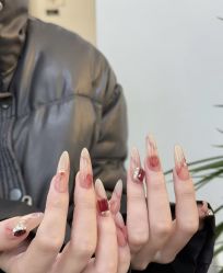 -自在·款式美甲美睫