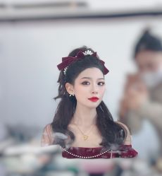 点击看大图 -爱伊人婚纱礼服美妆馆