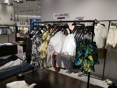 -URBAN REVIVO(七宝领展广场店)