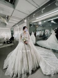 -艾米丽婚纱礼服