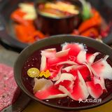 拜托小心点，别把牛油滴到邓伦脸上
