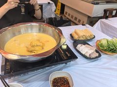 -鲜入围煮花胶鸡海鲜火锅