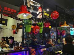 大堂-何师烧烤·香辣蟹·川菜·30年老品牌(太古里旗舰店)