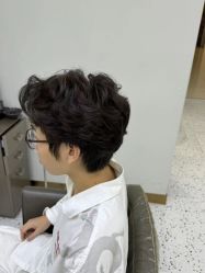 -苏豪路易士·嘉玛发廊
