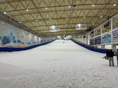 -乔波室内滑雪场