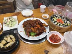 -喇喇排骨火锅·传统韩式脊骨汤(望京西园总店)