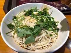-呼啦面馆·头牌豌杂面(爱琴海店)