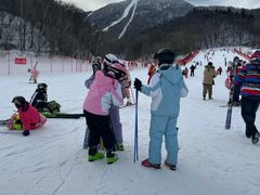 -亚布力新体委滑雪场