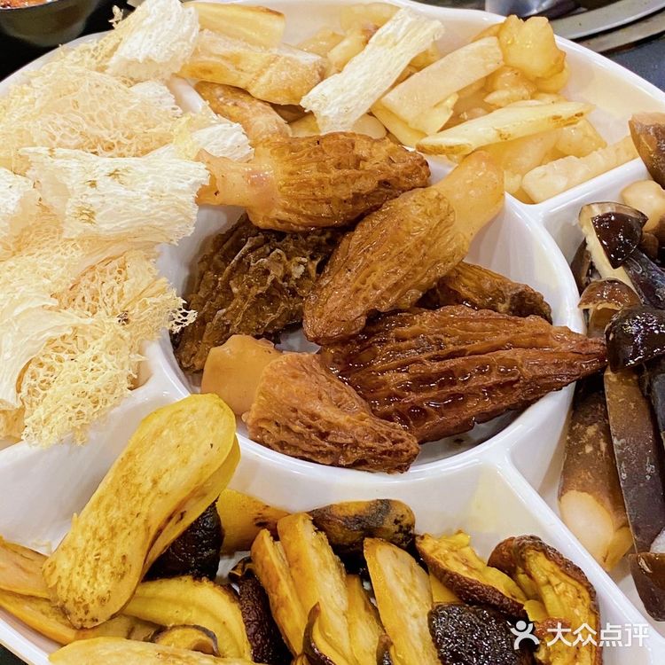 在大理！这锅野生菌火锅值得安排上… 