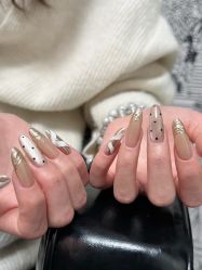 -HUII NAIL绘京美甲美睫会馆