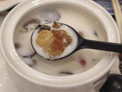 冰糖银耳桃胶-捷信牛奶甜品世家(学府店)