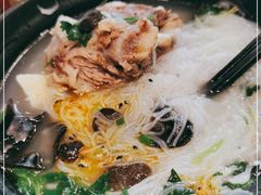 -小杨生煎(金山百联购物中心3楼店)