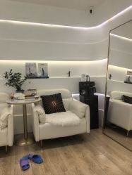 -露娜丽思·问题肌修护中心