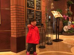 -香格里拉鱼跃地中海西餐厅·牛排披萨