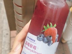 -瑞幸咖啡(经四路万达写字楼店)