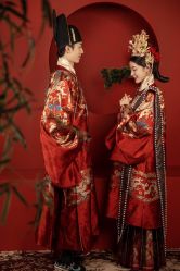 点击看大图 -挪娅婚纱摄影皇家会所