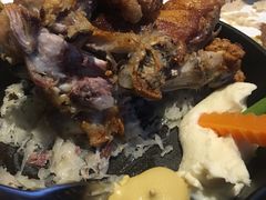 猪肘子-LENBACH兰巴赫西餐啤酒坊(大连东港店)
