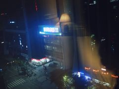 -深圳富苑皇冠假日套房酒店