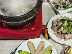 -墨脱石锅椰子鸡•海鲜糟粕醋(榆亚路店)