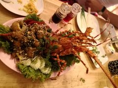 -J Daeng Seafood