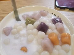 椰汁芋圆冰汤圆-钱记三鲜冰粉