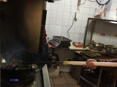 -梅记大块头爆鱼店(乍浦路店)