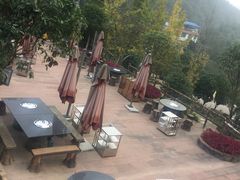 -楠柏弯休闲山庄(梨花溪店)