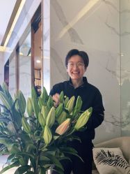 -罗亚帝造型·烫发染发