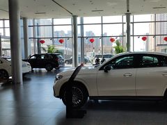 -天津波士信达奔驰4S店(卫津南路店)