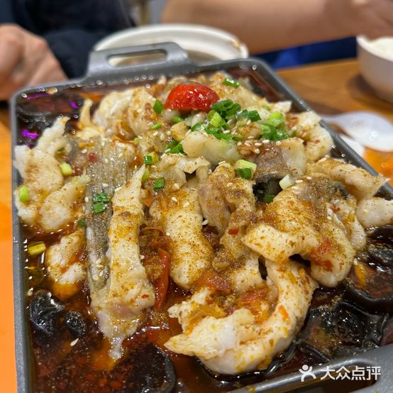 老农夫小吃城(滨江中路店)
