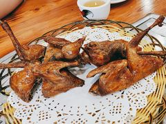 红烧乳鸽-华信美食