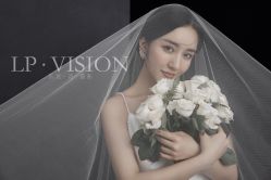 -乐派诗婚纱摄影