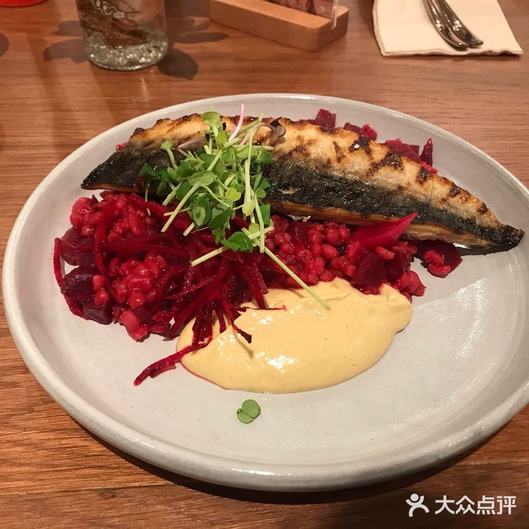 清淡不失口感。青花鱼肉质鲜嫩。喜欢。但是！