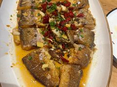 -帅巴人舅母子腊蹄民俗村