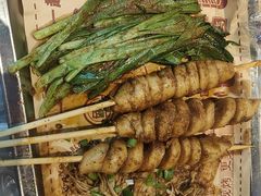 -老街烧烤大排档·地道湖北菜·龙虾馆(汉口火车站店)
