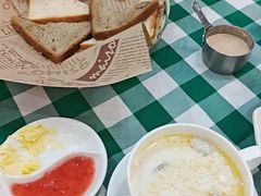 -起士林西餐厅(东经路店)