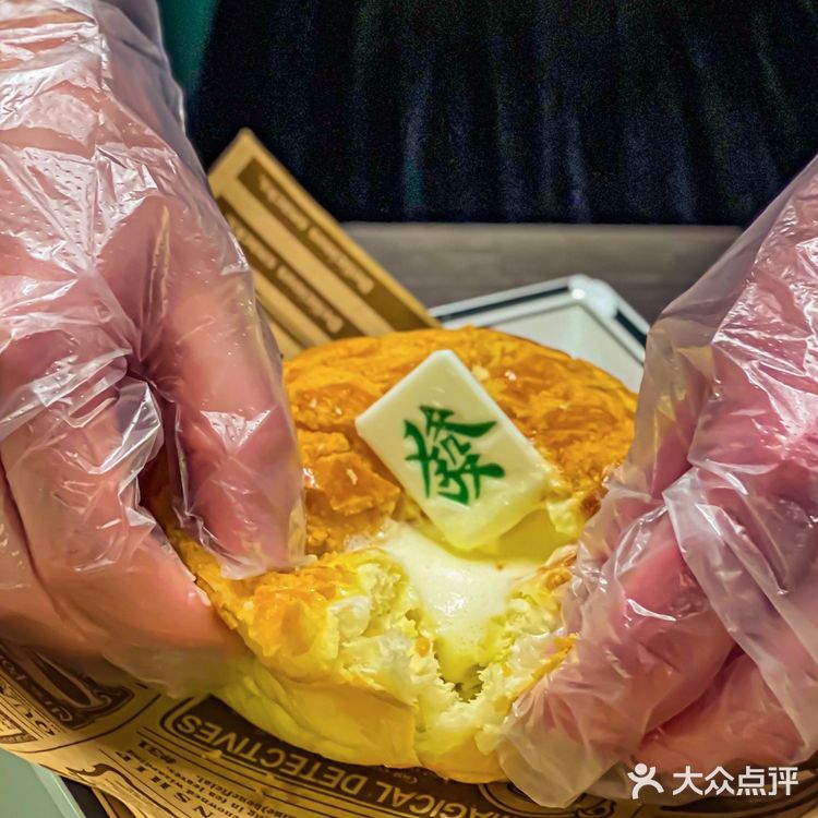 广州首家克茗冰室·臻选｜古典深海绿，粤菜头牌烧鹅