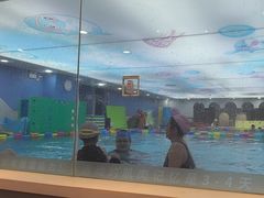 -龙格亲子游泳·水育早教运动中心(龙湾天街店)