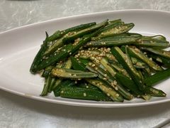 蒜蓉炒秋葵-东方之珠海鲜酒楼(南开店)
