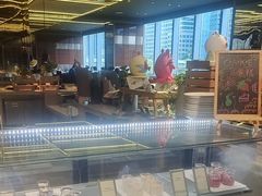 -大中华希尔顿酒店-念自助餐·嗨啤·小龙虾