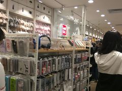 -名创优品(江南新地店)