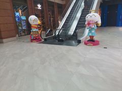 -星巴克臻选(上海中环广场2F店)
